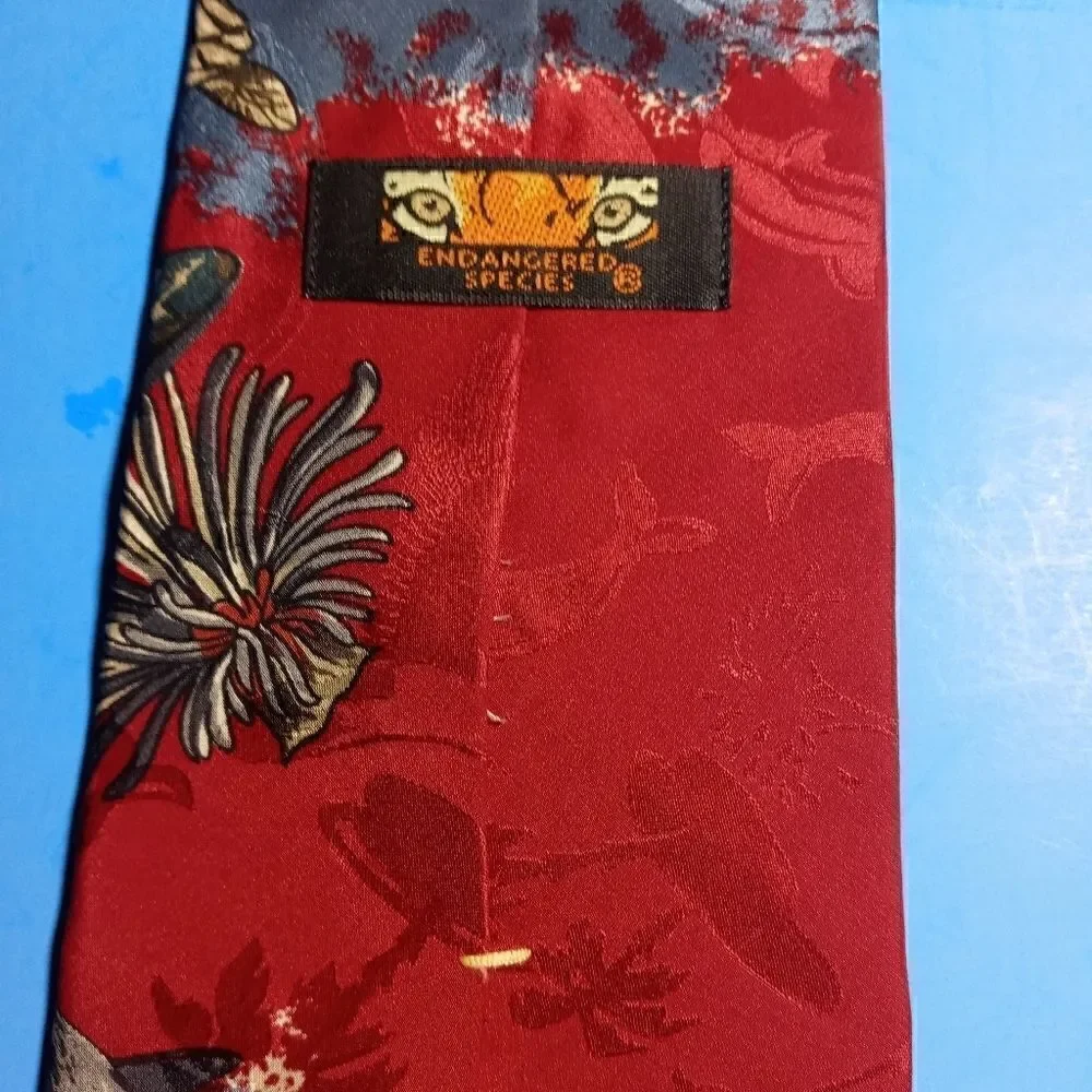 Endangered species Pure Silk Tie Dolphin/Turtle/Shells Width 4'